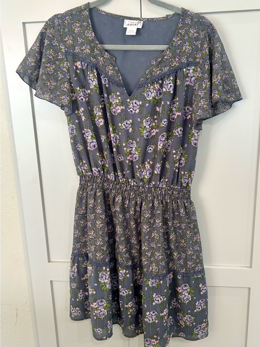 Ariat Gray and Lavender Floral Scoop Neck Dress fairy core cottage core small